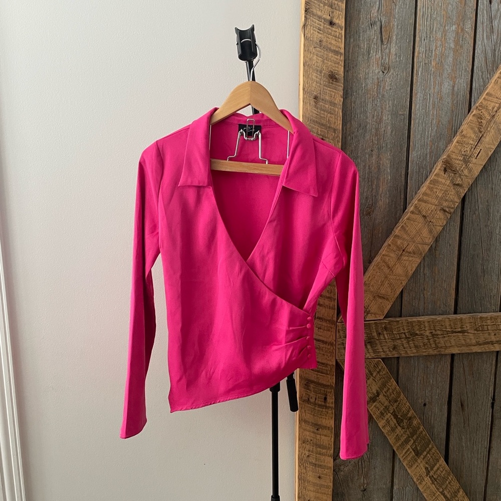 Milk & Honey hot pink crop wrap-style button blouse-Size S